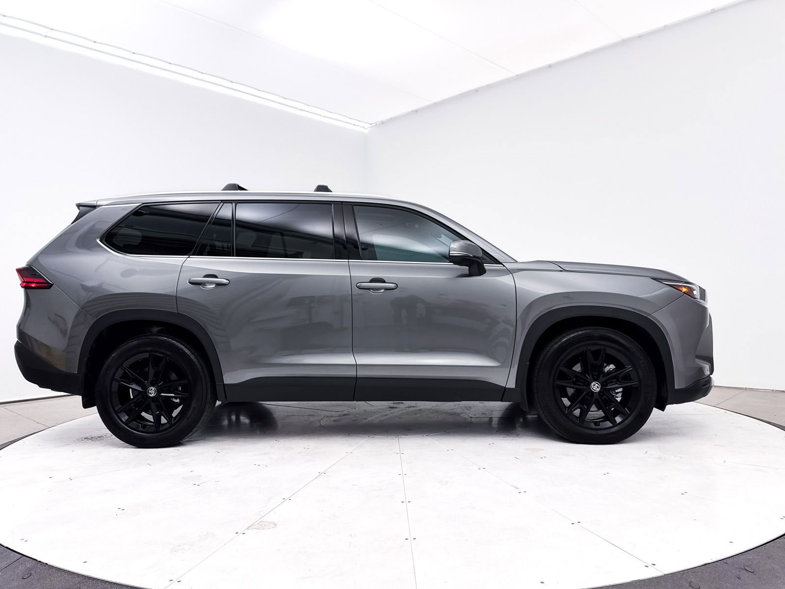 Used 2025 Toyota Grand Highlander FWD image 42