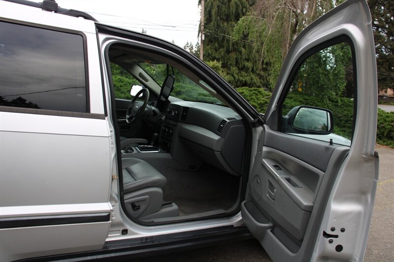 Used 2007 Jeep Grand Cherokee Laredo RWD image 14