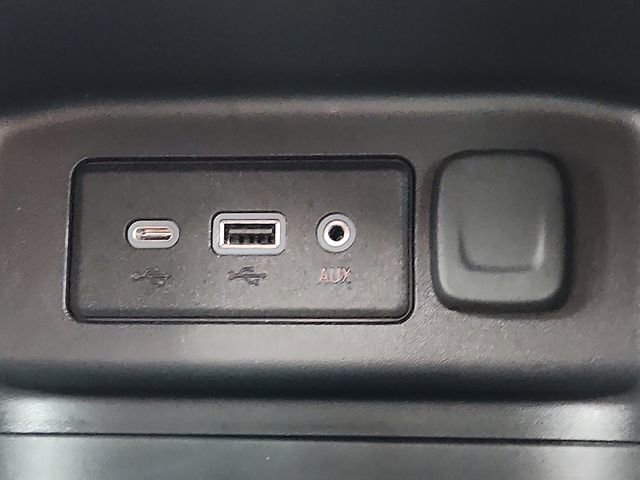 Used 2022 Chevrolet Equinox LS w/ LS Convenience Package image 23