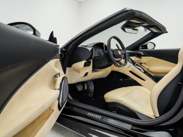 Used 2026 Ferrari Roma Spider RWD image 14