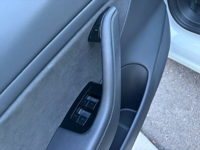 Used 2020 Tesla Model 3 Long Range AWD/4WD image 21