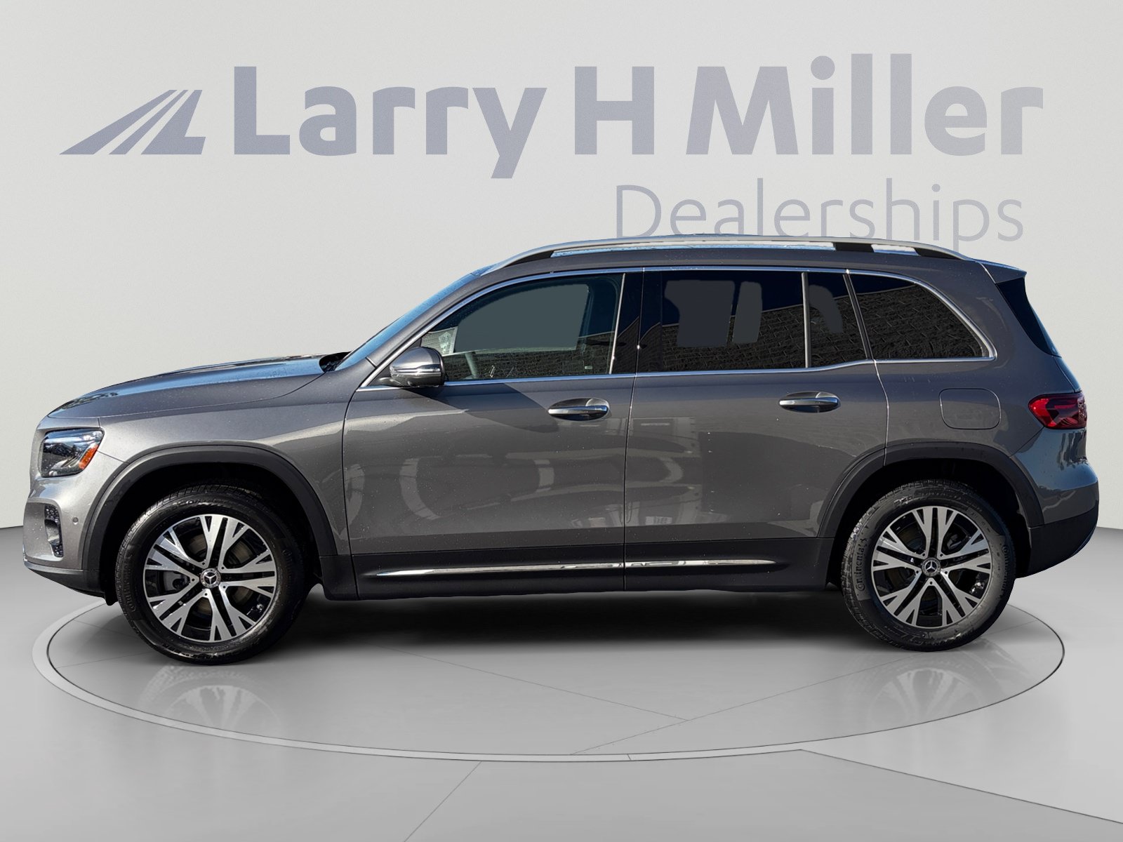 New 2026 Mercedes-Benz GLB 250 4MATIC image 2