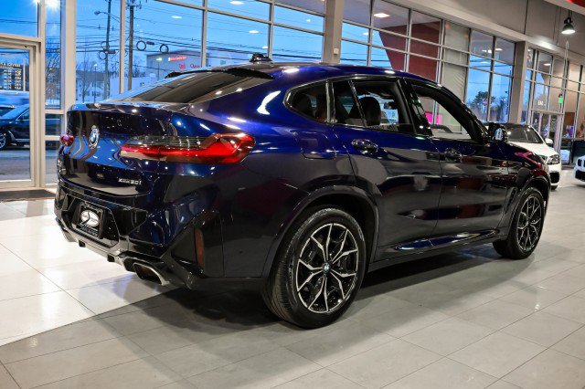 Used 2022 BMW X4 xDrive30i w/ M Sport Package image 6