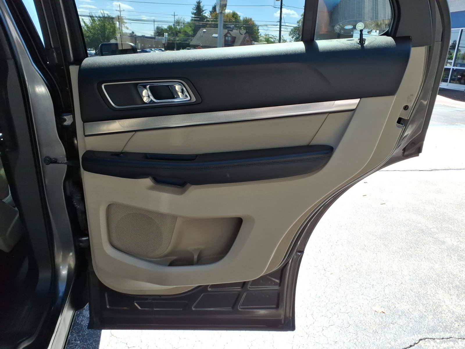 Certified 2018 Ford Explorer XLT w/ Equipment Group 202A AWD/4WD image 28