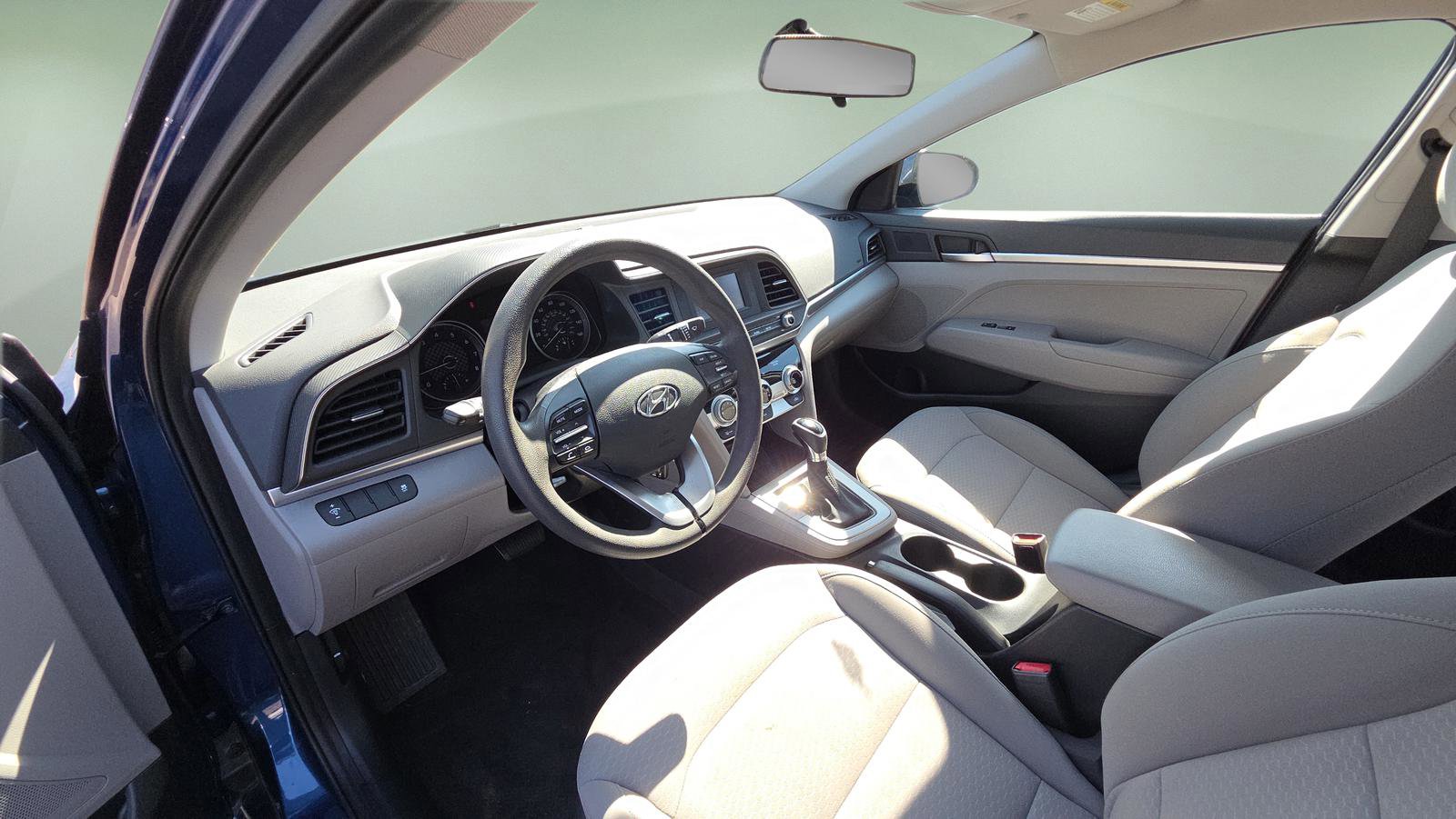 Used 2019 Hyundai Elantra SE image 22