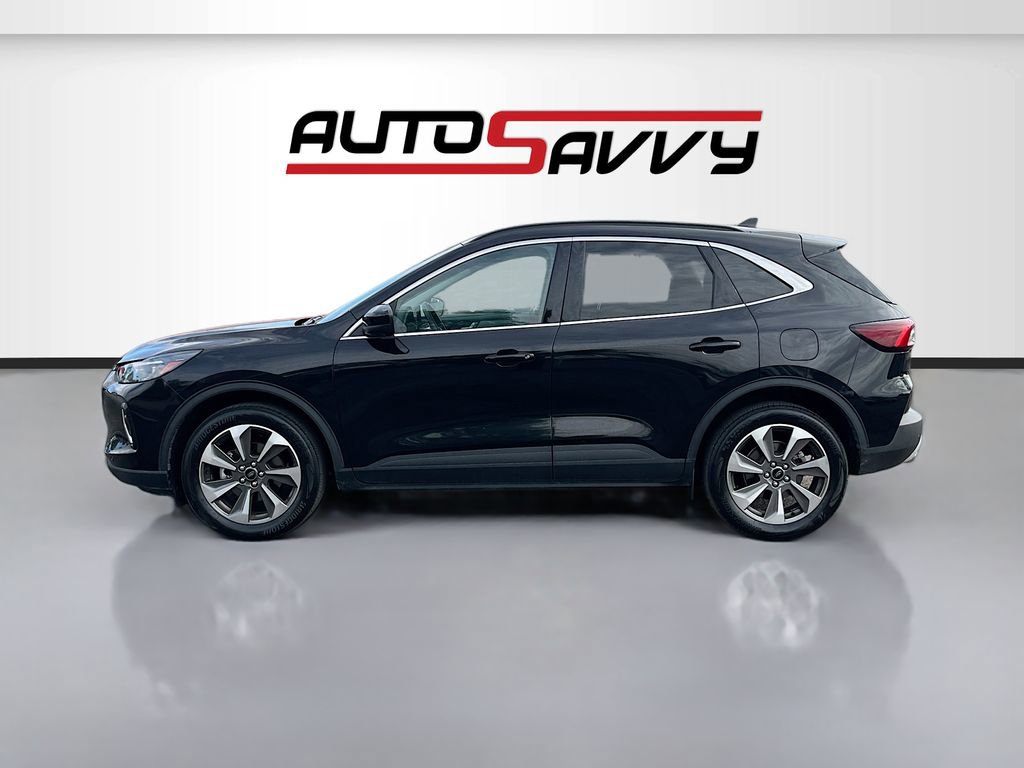 Used 2023 Ford Escape Platinum image 4
