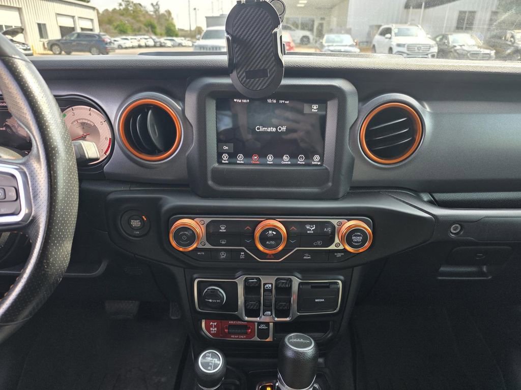 Used 2021 Jeep Gladiator Mojave w/ Trailer Tow Package image 29