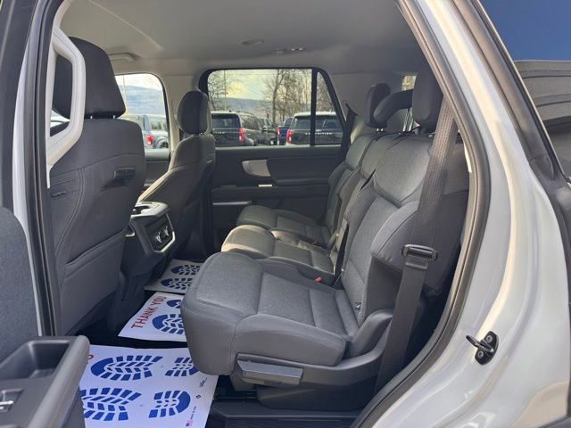 Used 2025 Ford Expedition Active image 22