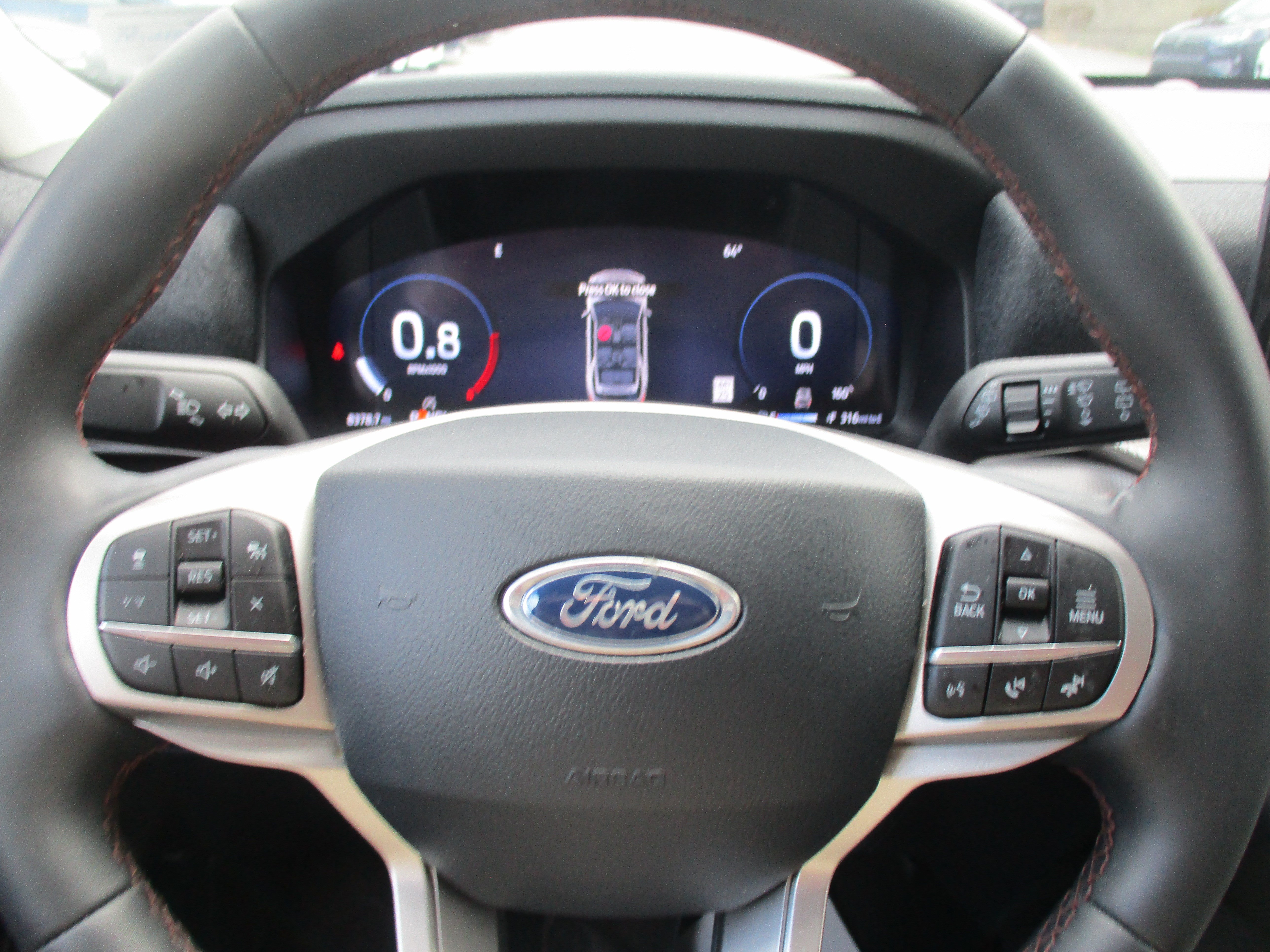 Used 2025 Ford Explorer Active AWD/4WD image 21