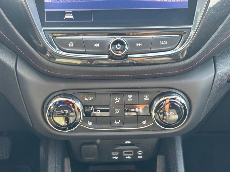 Used 2022 Chevrolet TrailBlazer RS w/ Sun and Liftgate Package FWD image 24