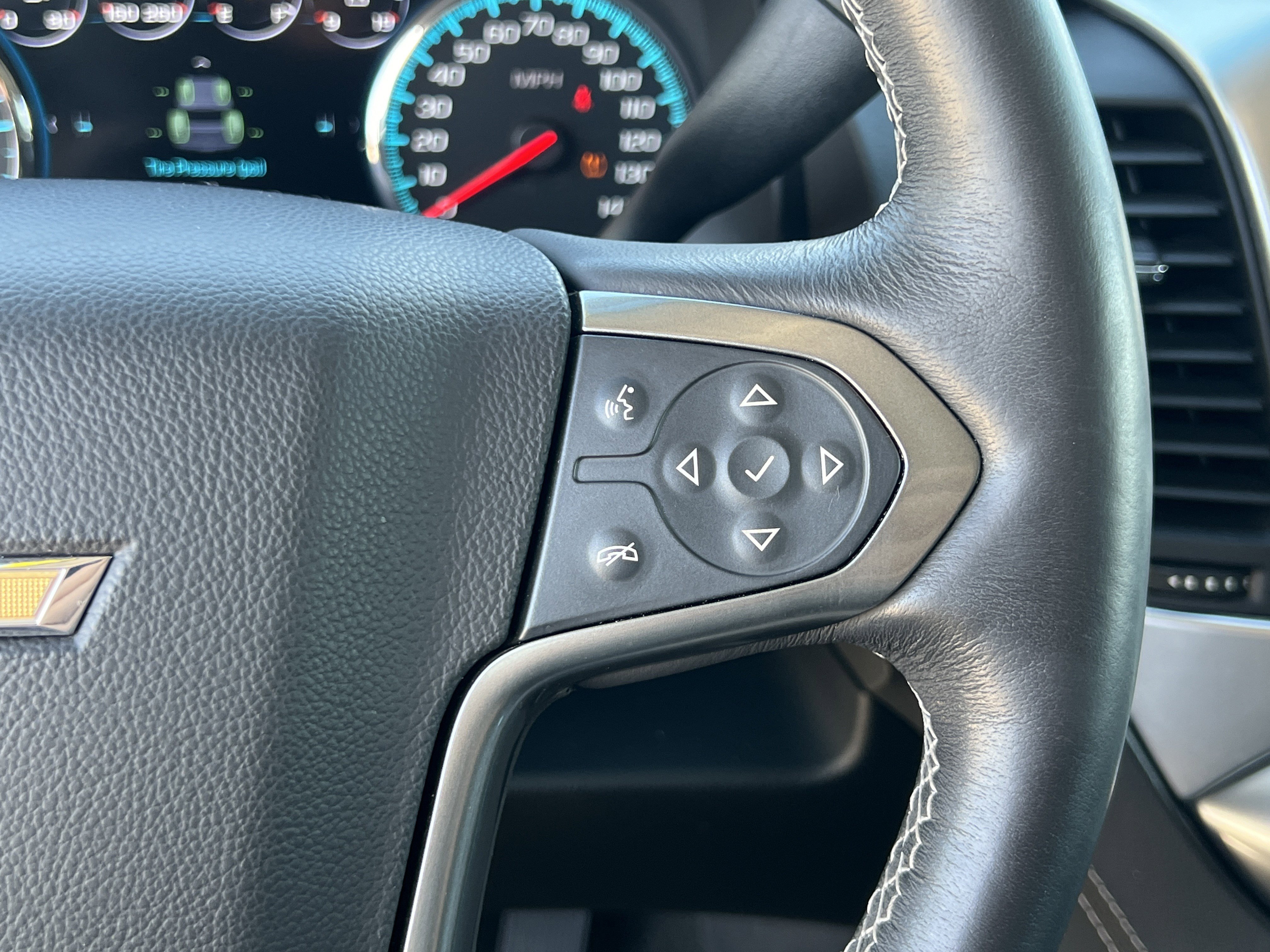 Used 2017 Chevrolet Tahoe LT w/ LT Signature Package image 18