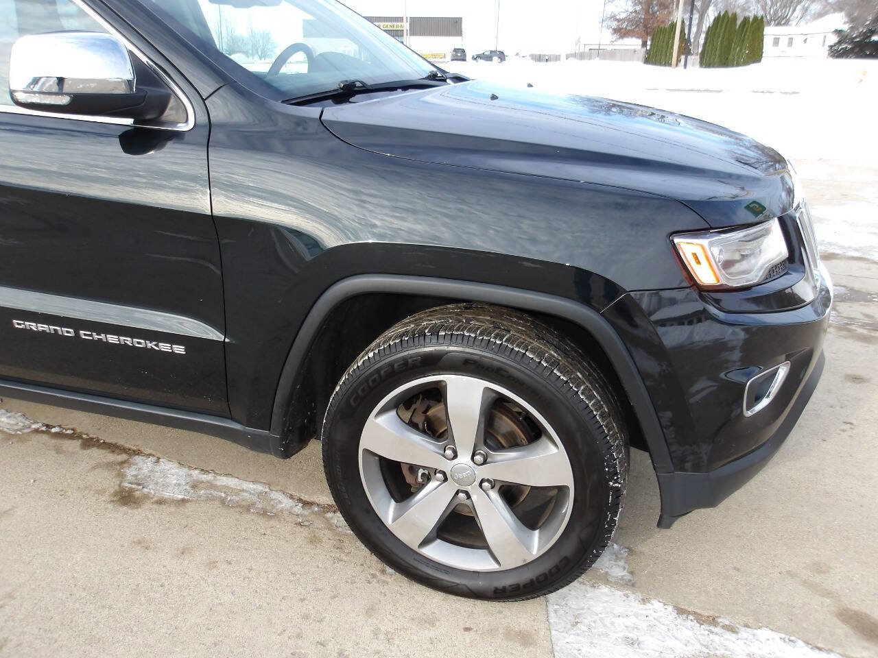 Used 2014 Jeep Grand Cherokee Limited w/ Luxury Group II image 34
