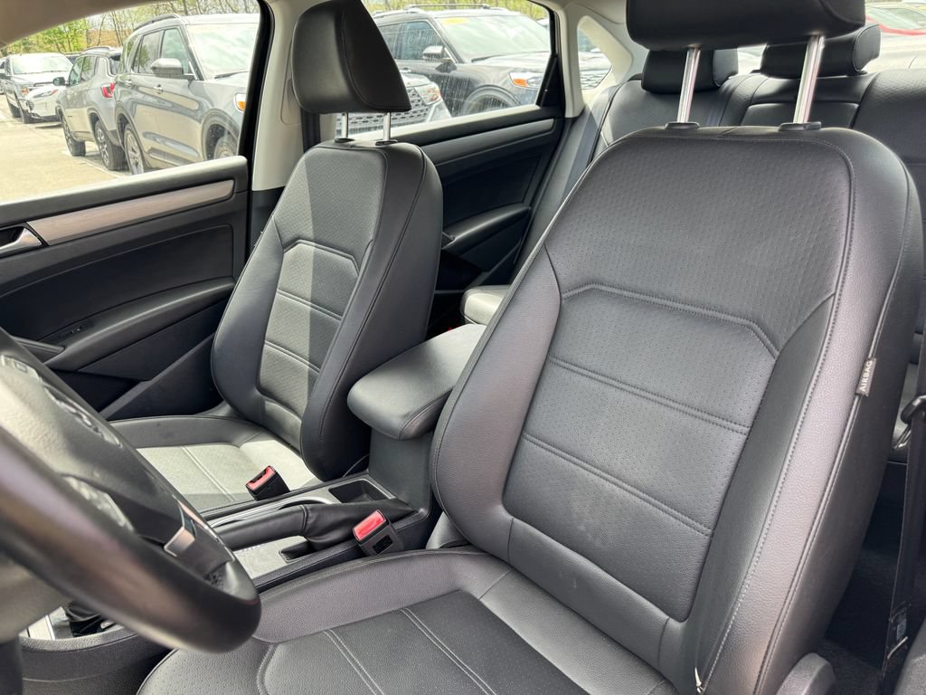 Used 2014 Volkswagen Passat 2.5 SE FWD image 15