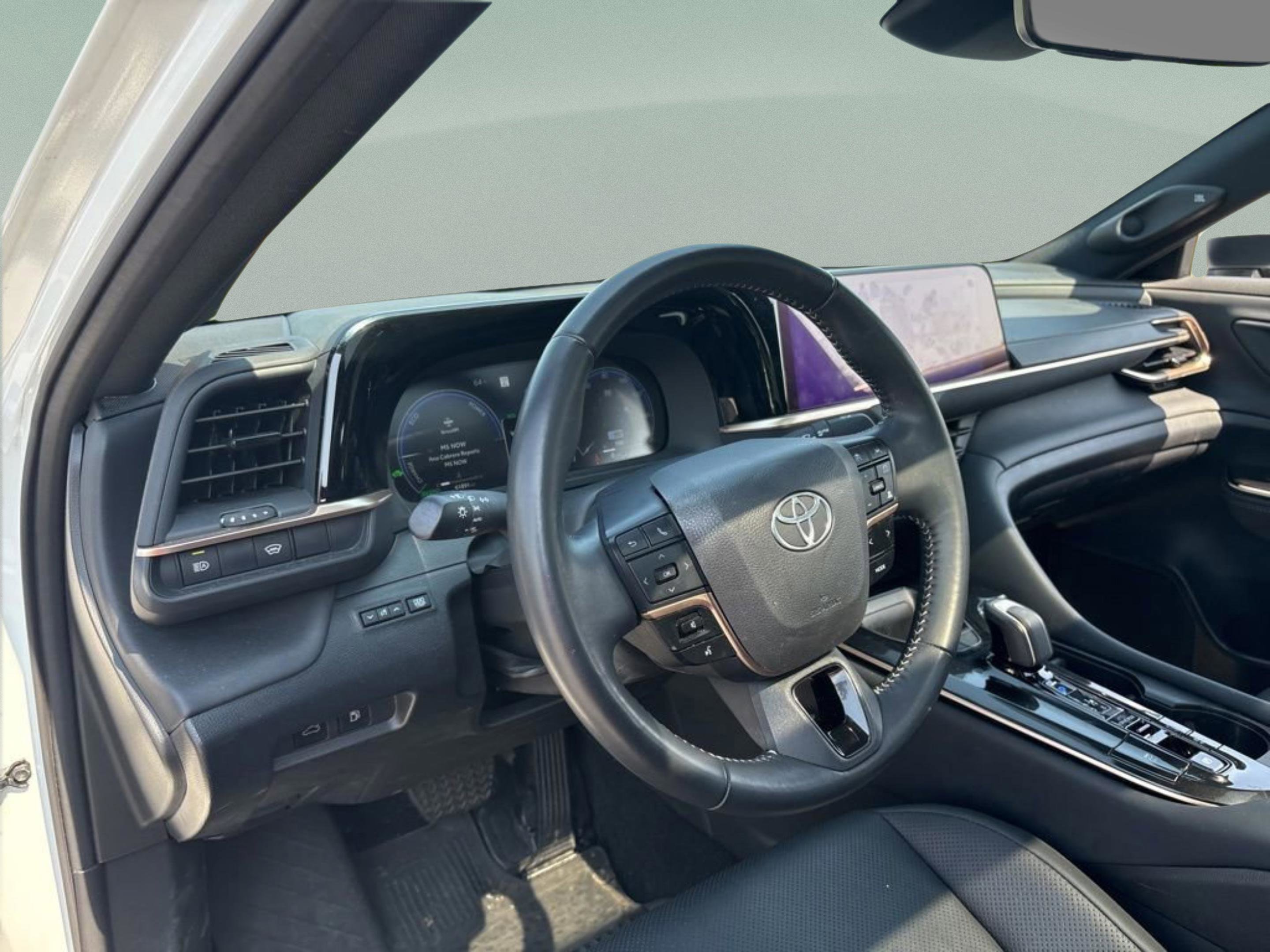 Used 2024 Toyota Crown Limited AWD/4WD image 25