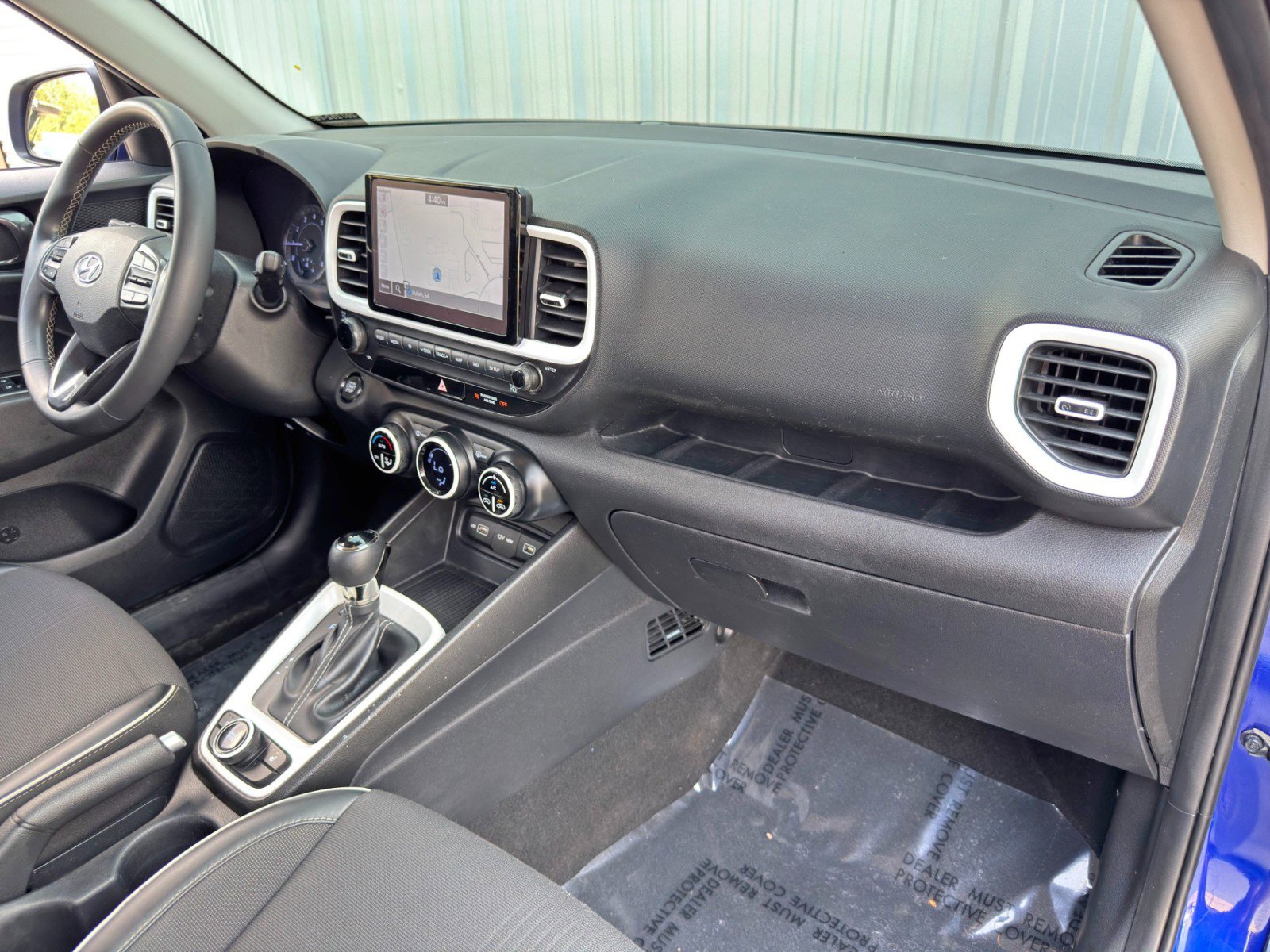 Used 2022 Hyundai Venue Limited w/ Cargo Package image 13