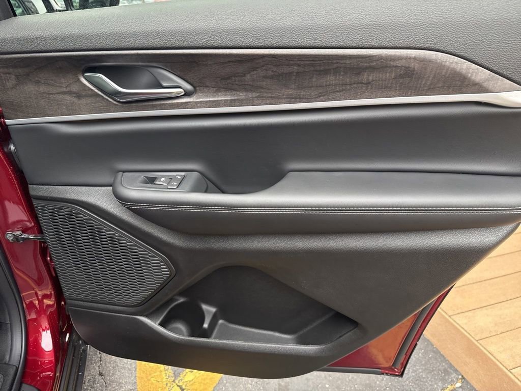 New 2025 Jeep Grand Cherokee L Limited w/ Black Appearance Package image 26