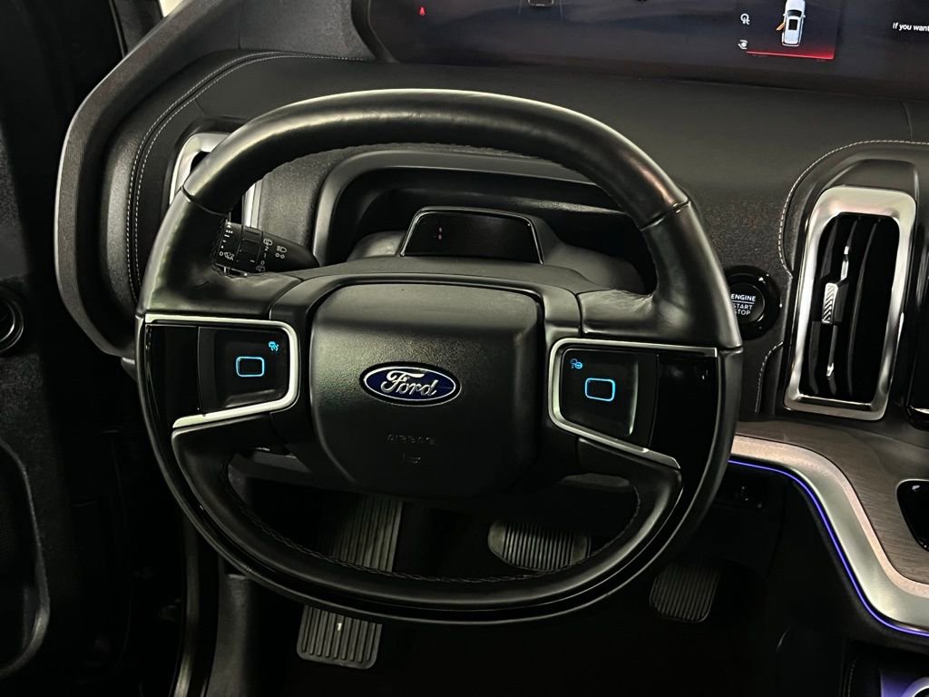 Used 2025 Ford Expedition Max Platinum image 13