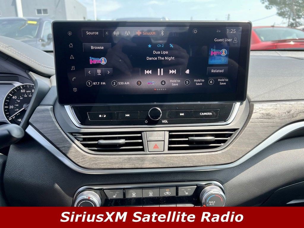 Certified 2025 Nissan Altima 2.5 SV w/ SV Premium Package FWD image 7