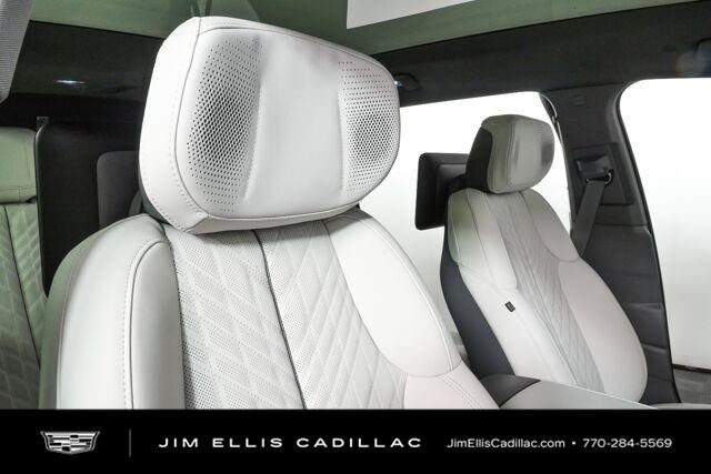 New 2026 Cadillac Escalade IQL Sport 1 w/ LPO, ONYX Package AWD/4WD image 26