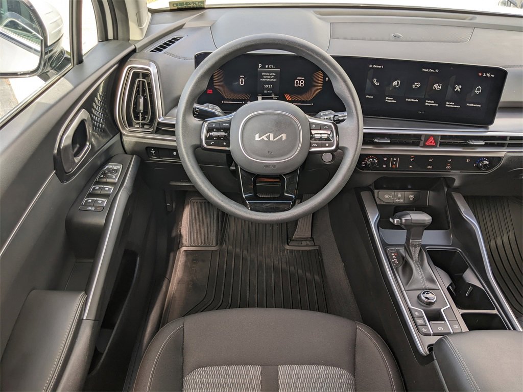Certified 2025 Kia Sorento LX image 13