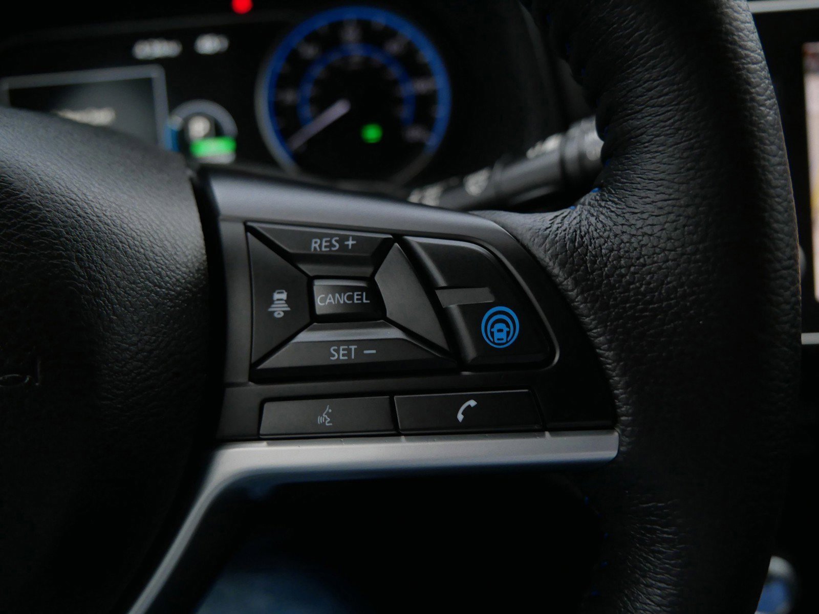 Used 2025 Nissan Leaf SV Plus image 26