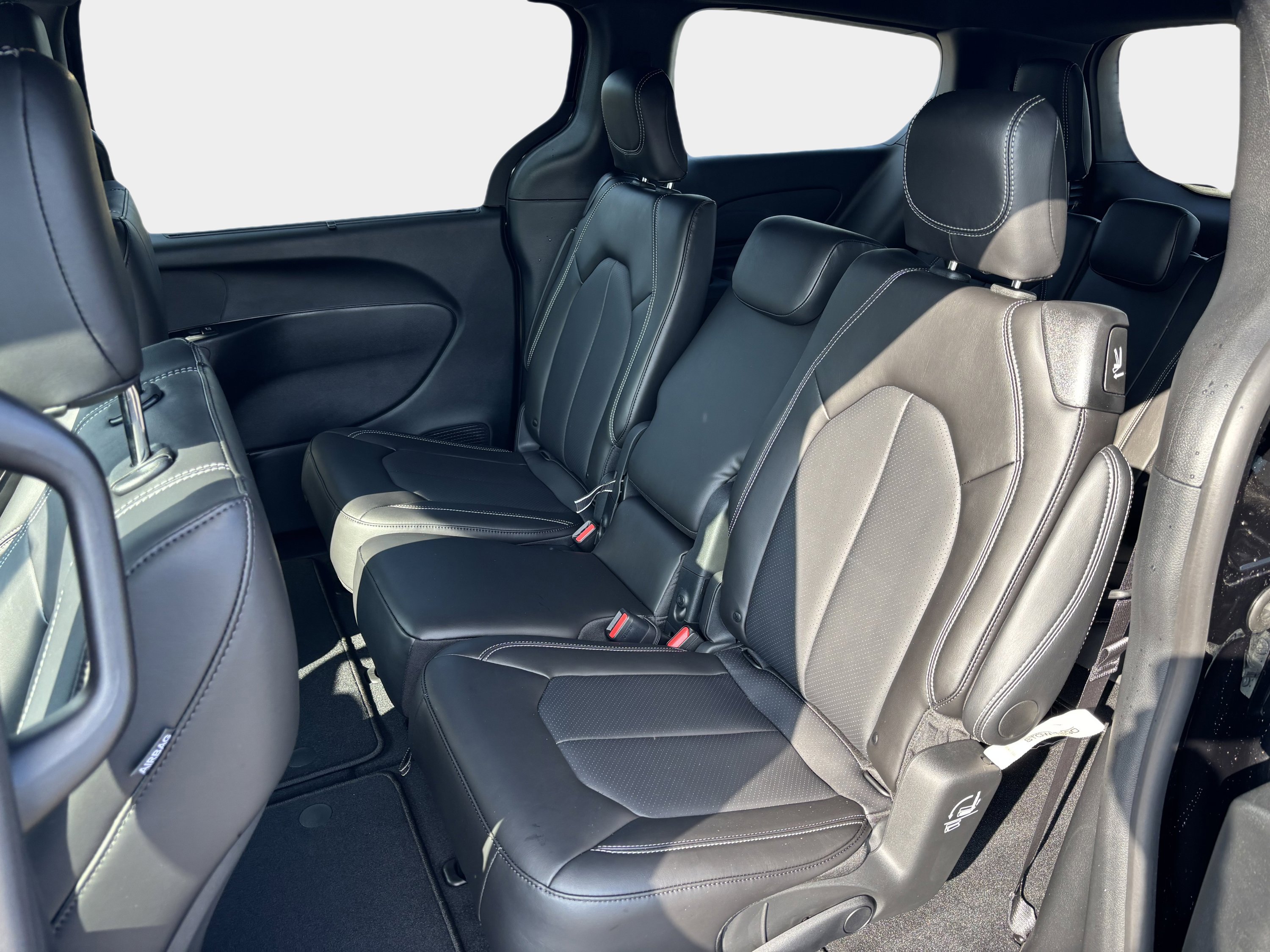 New 2026 Chrysler Pacifica Select image 10