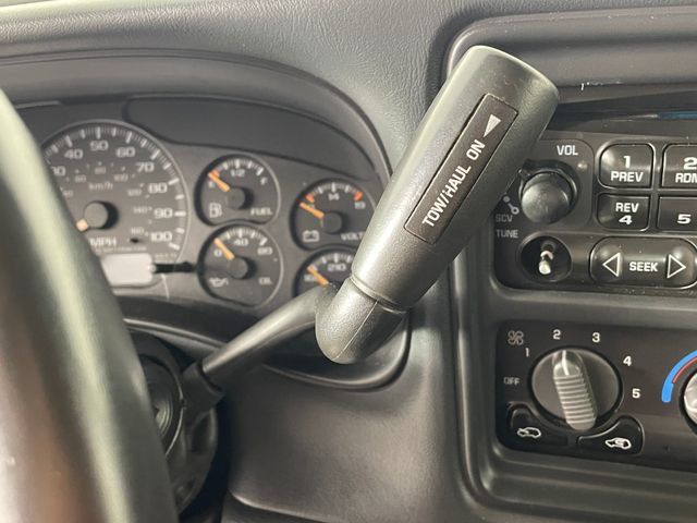 Used 2002 Chevrolet Avalanche 4x4 w/ Off-Road Suspension Pkg image 9