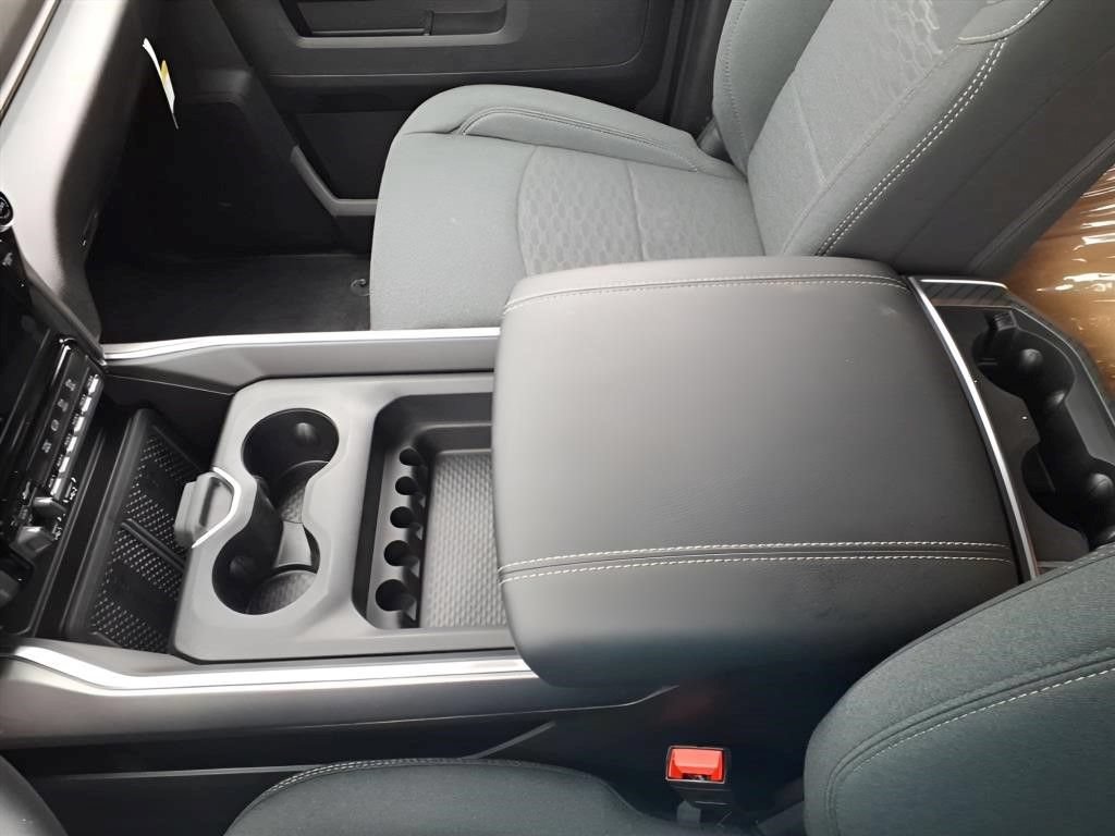 New 2026 RAM 2500 Big Horn AWD/4WD image 14