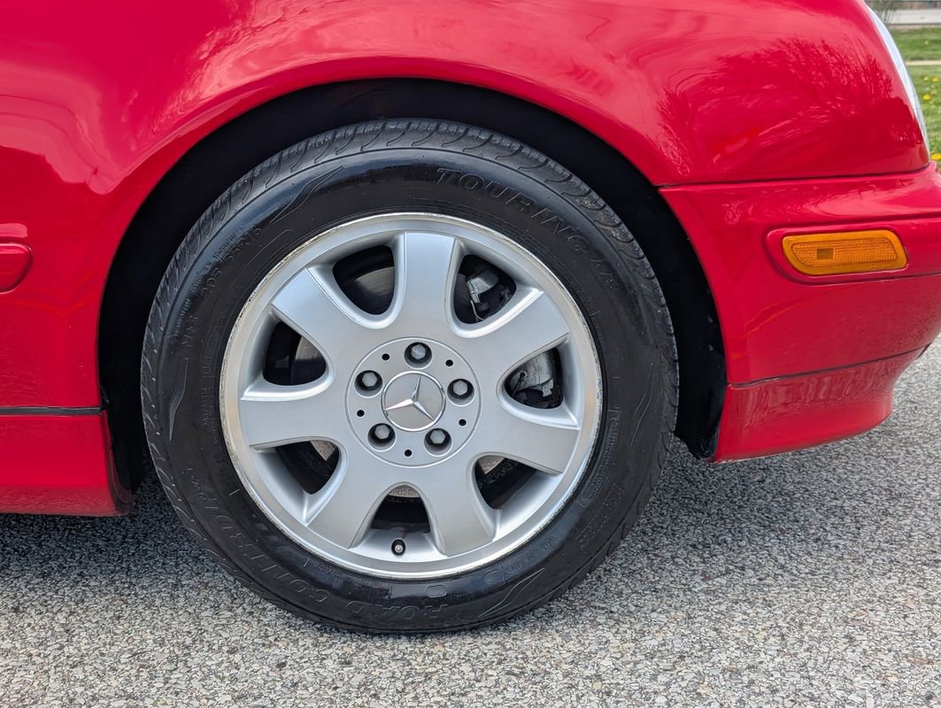 Used 2002 Mercedes-Benz CLK 320 Cabriolet image 31