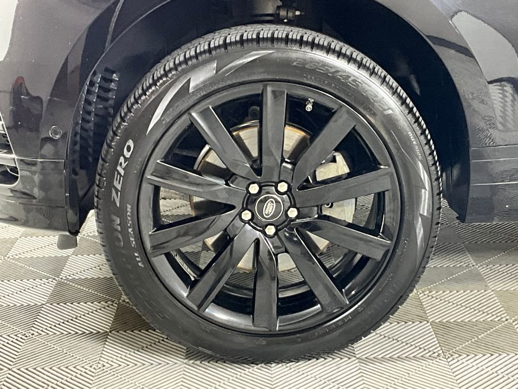 Used 2018 Land Rover Range Rover Velar R-Dynamic SE AWD/4WD image 29