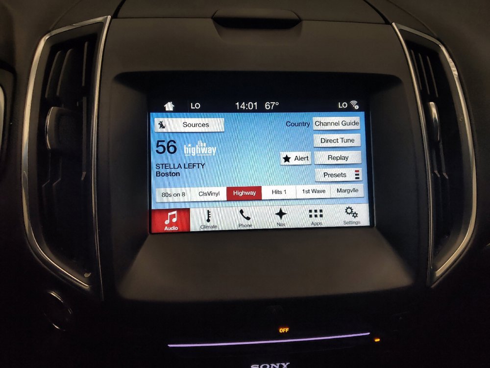 Used 2018 Ford Edge Titanium w/ Equipment Group 301A AWD/4WD image 25