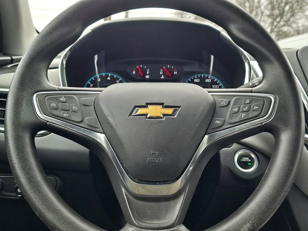 Used 2018 Chevrolet Equinox LS image 24