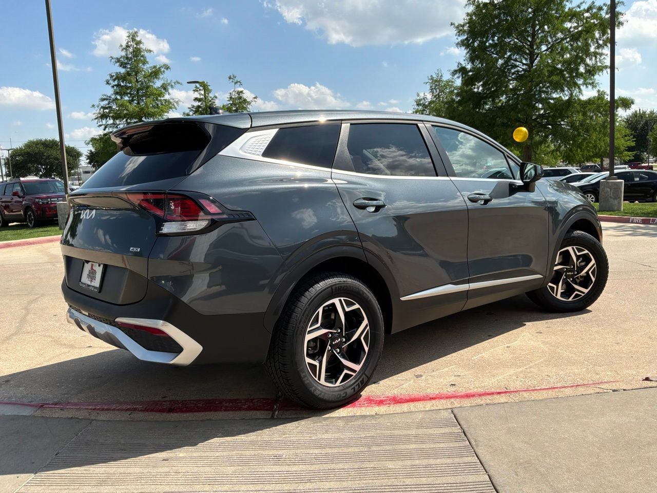 Used 2025 Kia Sportage LX AWD/4WD image 6