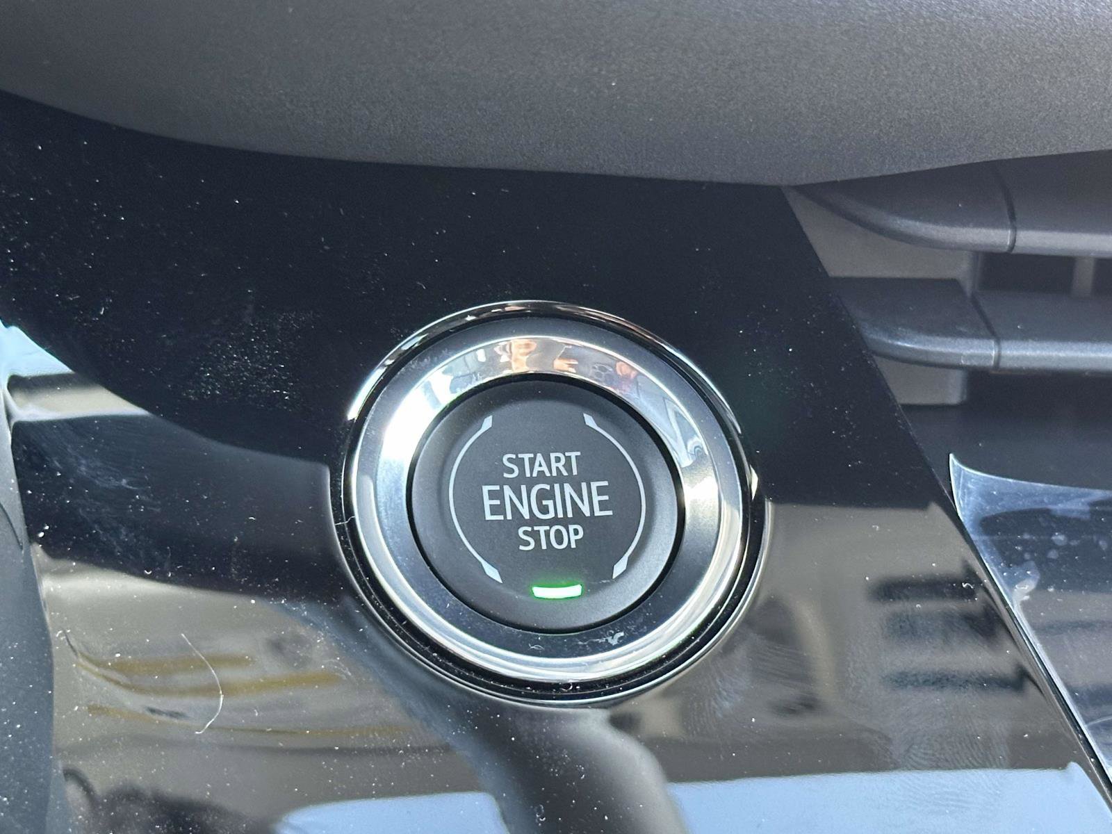 New 2025 Buick Envision Sport Touring image 7