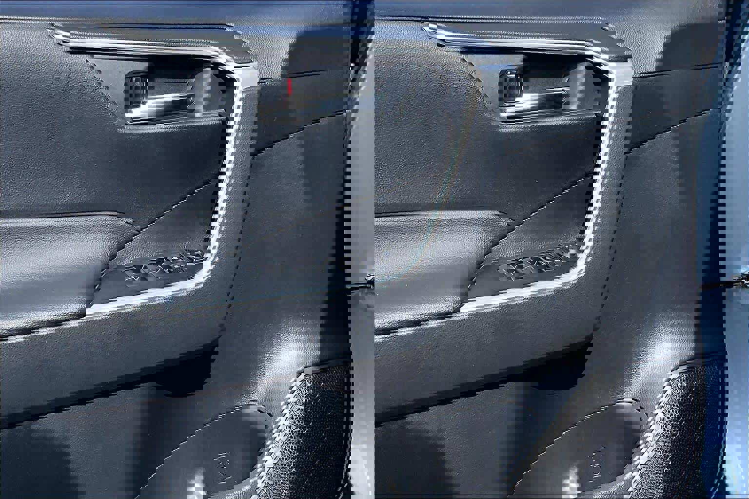 Used 2024 Toyota RAV4 SE w/ Convenience Package image 22