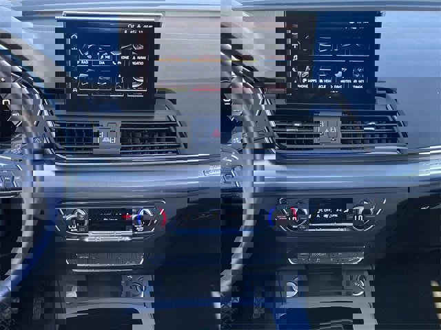 Used 2025 Audi Q5 2.0T Premium image 16