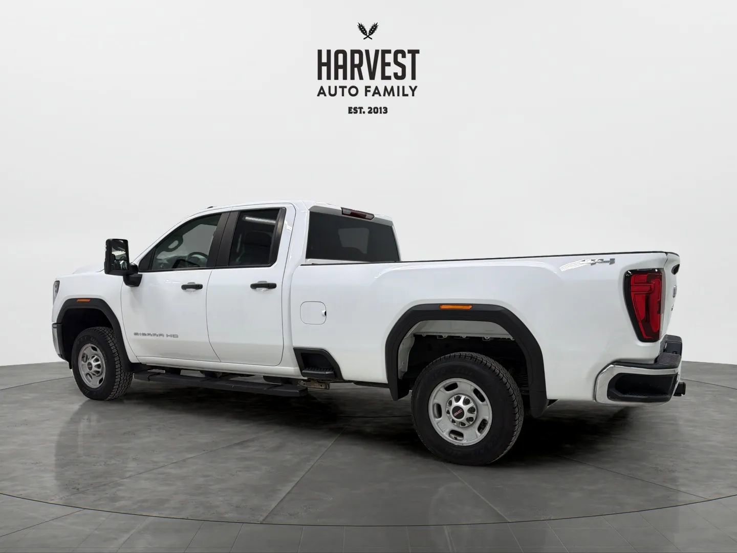 Used 2024 GMC Sierra 2500 Pro w/ Convenience Package image 3