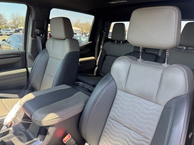 Used 2025 Chevrolet Silverado 1500 ZR2 w/ Technology Package AWD/4WD image 13