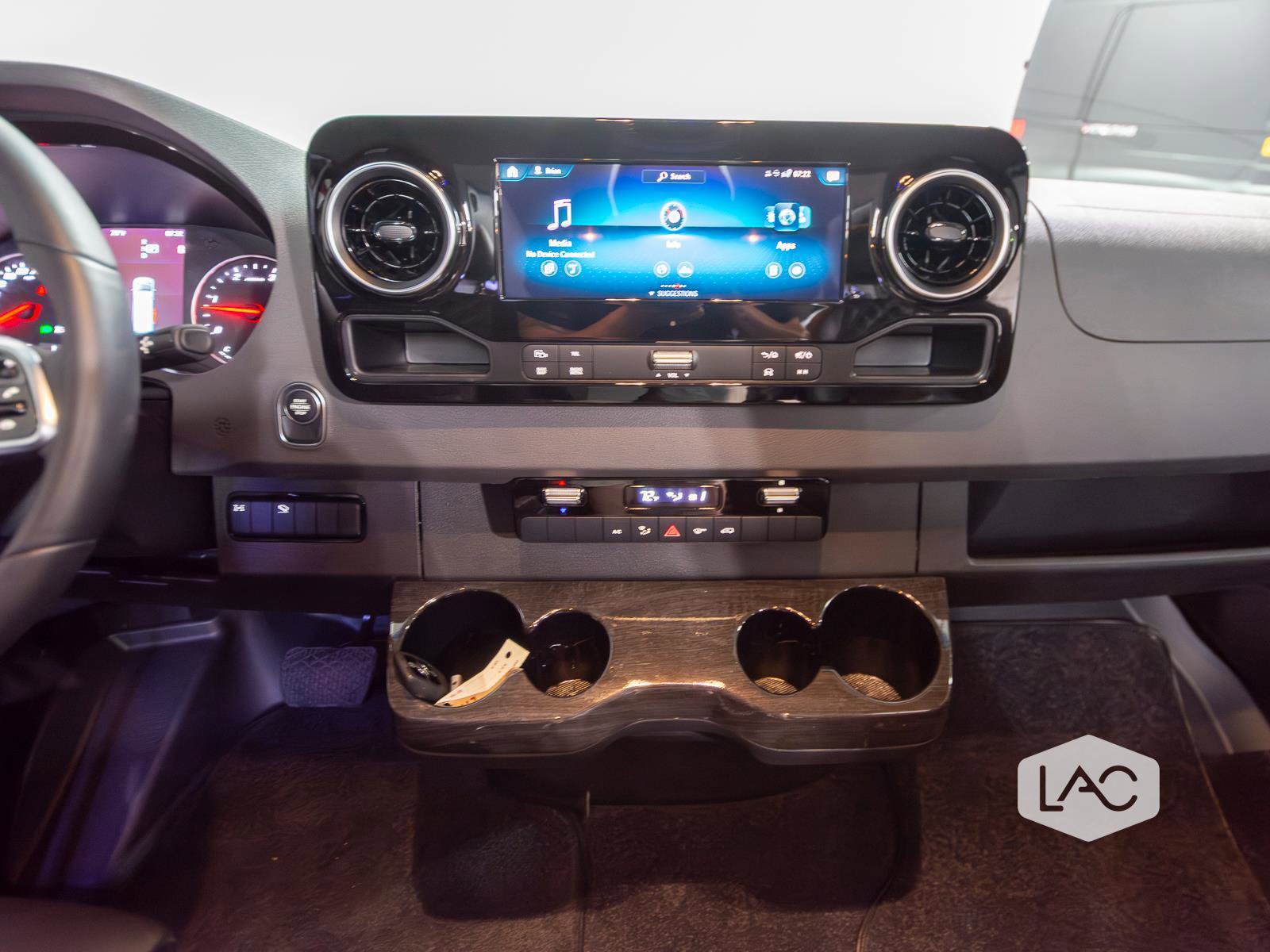 Used 2022 Mercedes-Benz Sprinter 2500 image 11