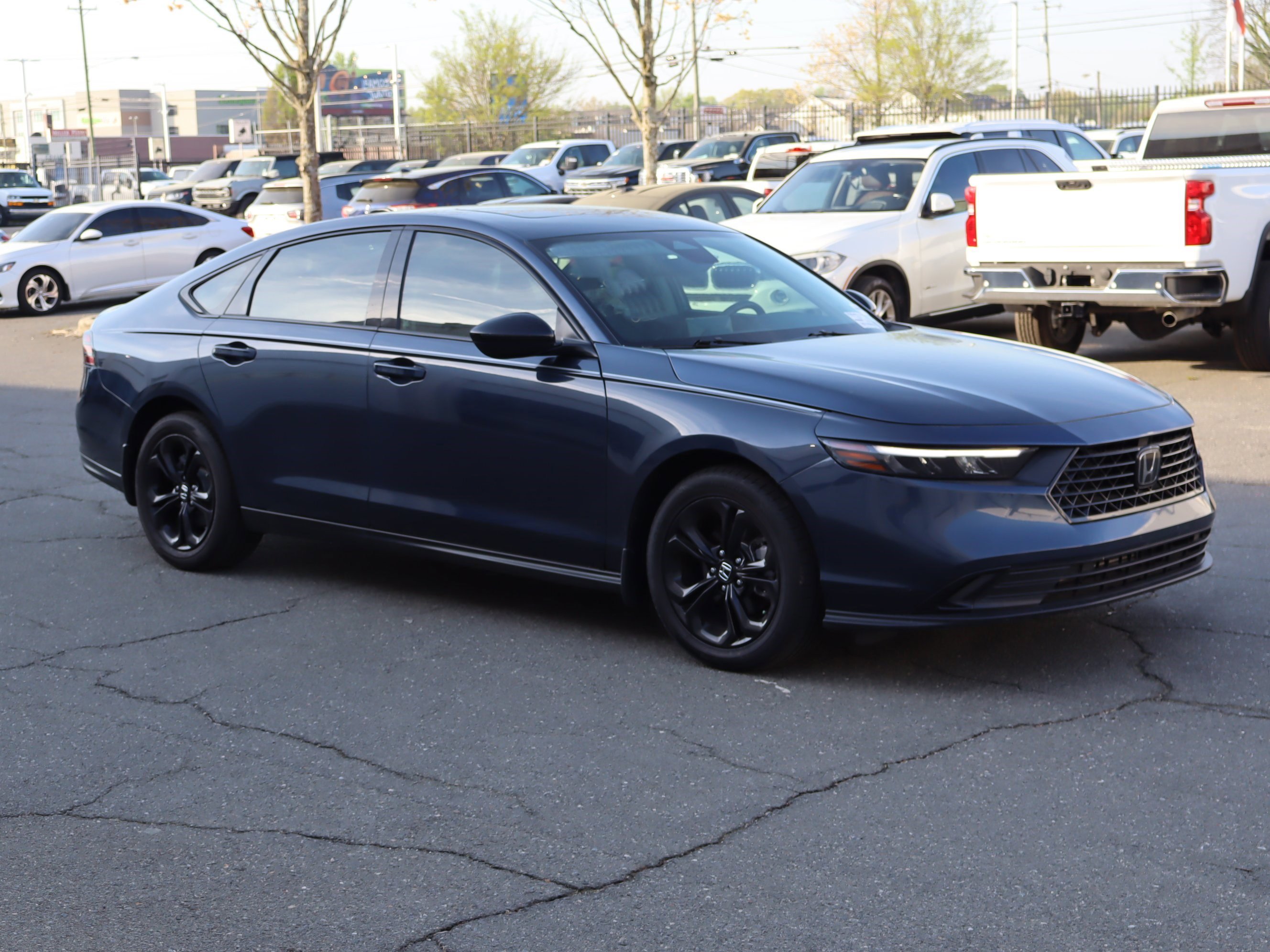 Used 2025 Honda Accord SE image 2