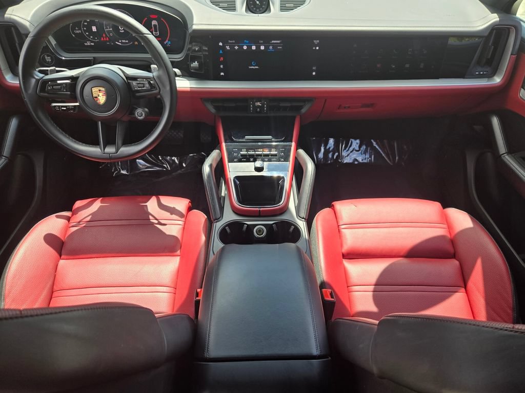 Used 2024 Porsche Cayenne Coupe AWD/4WD image 14