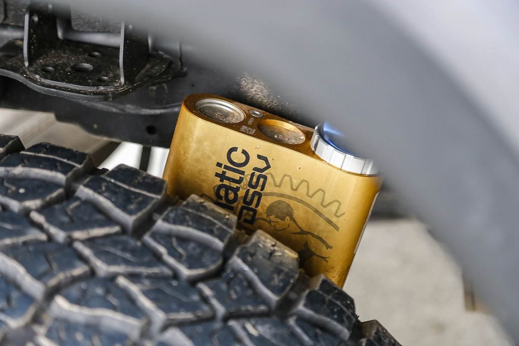 Used 2024 Chevrolet Colorado ZR2 w/ Technology Package image 13