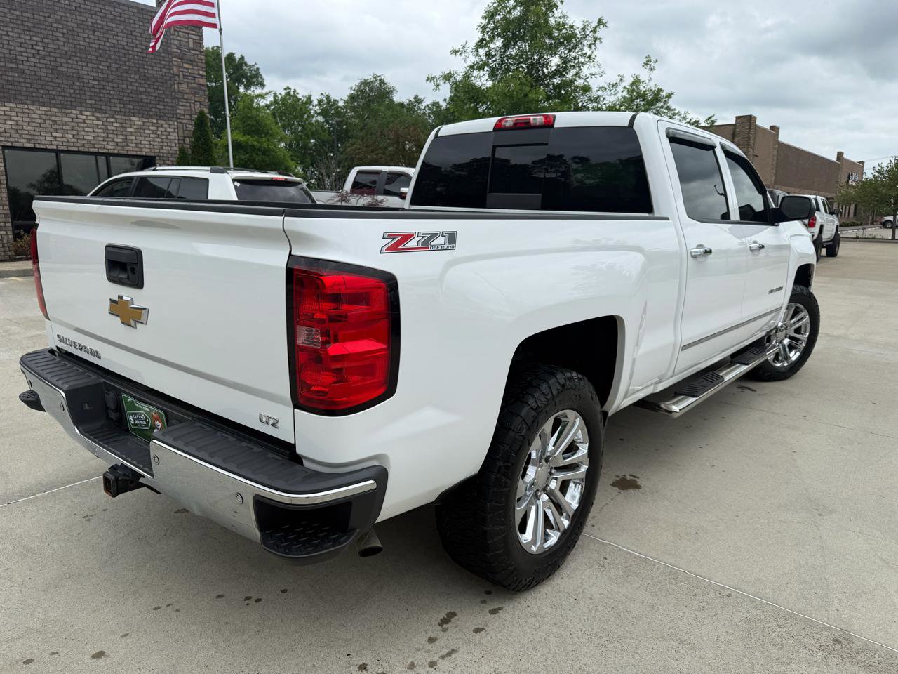 Used 2014 Chevrolet Silverado 1500 LTZ Z71 w/ LTZ Plus Package AWD/4WD image 4