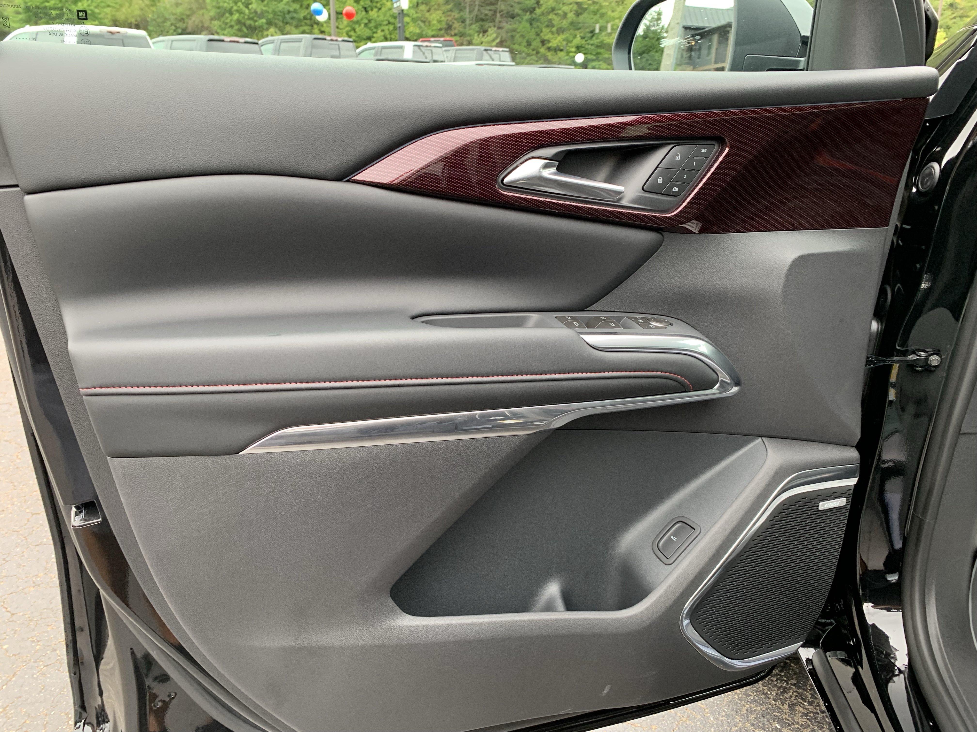 New 2027 Chevrolet Traverse RS AWD/4WD image 6