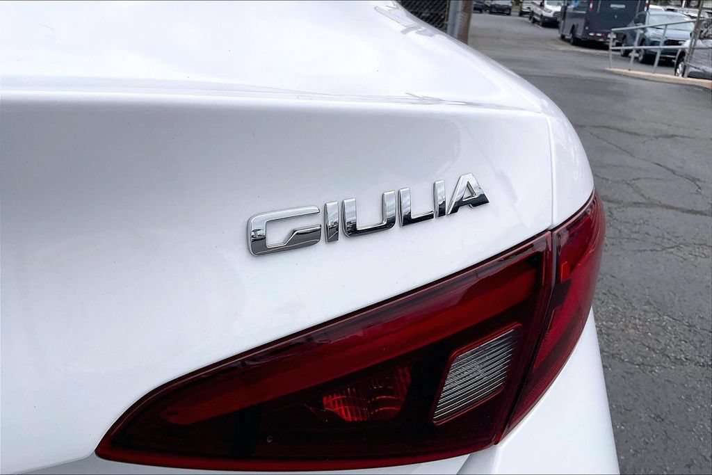 Used 2022 Alfa Romeo Giulia Sprint AWD/4WD image 7