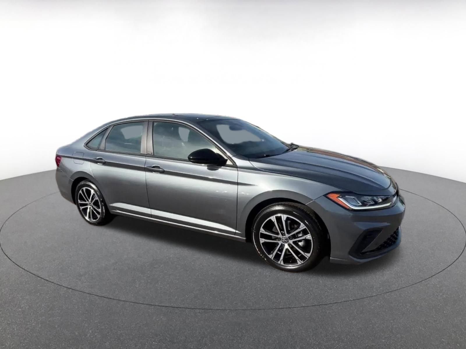 Used 2025 Volkswagen Jetta Sport video 2