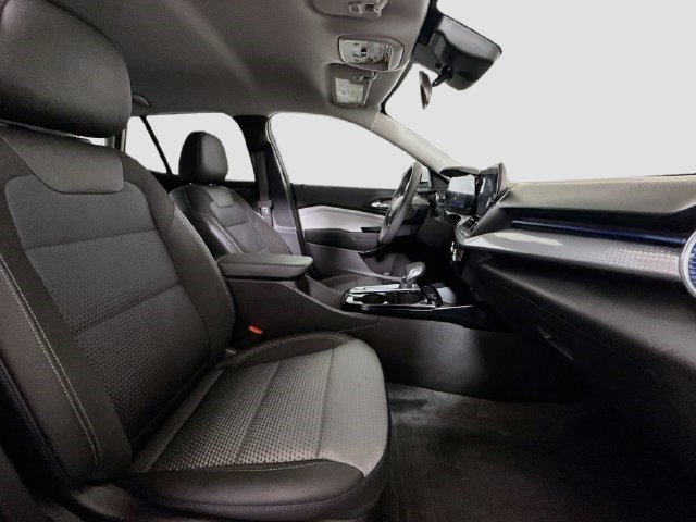Used 2026 Chevrolet Trax LT FWD image 28