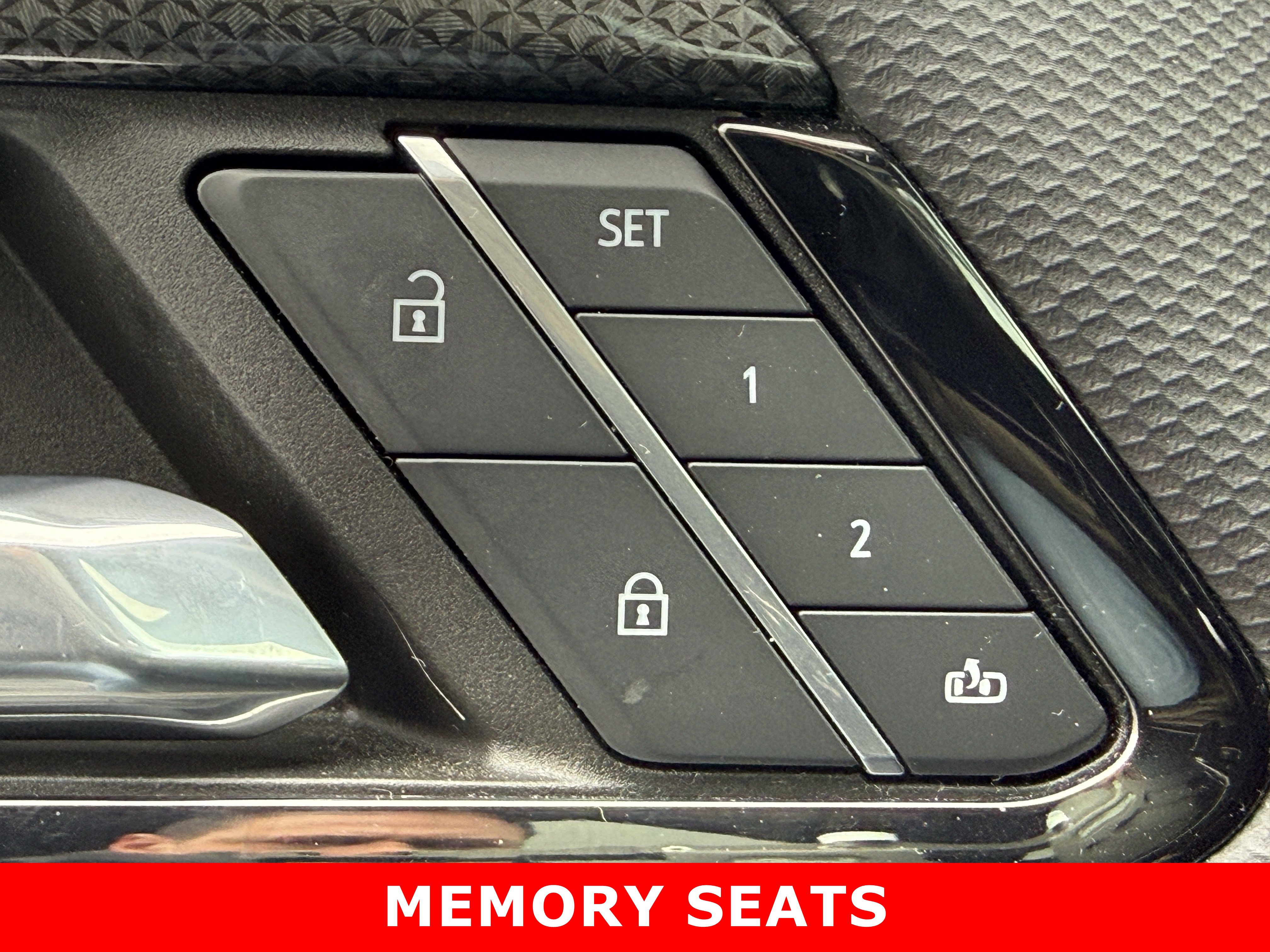 Used 2023 Chevrolet Silverado 1500 ZR2 w/ Technology Package image 16