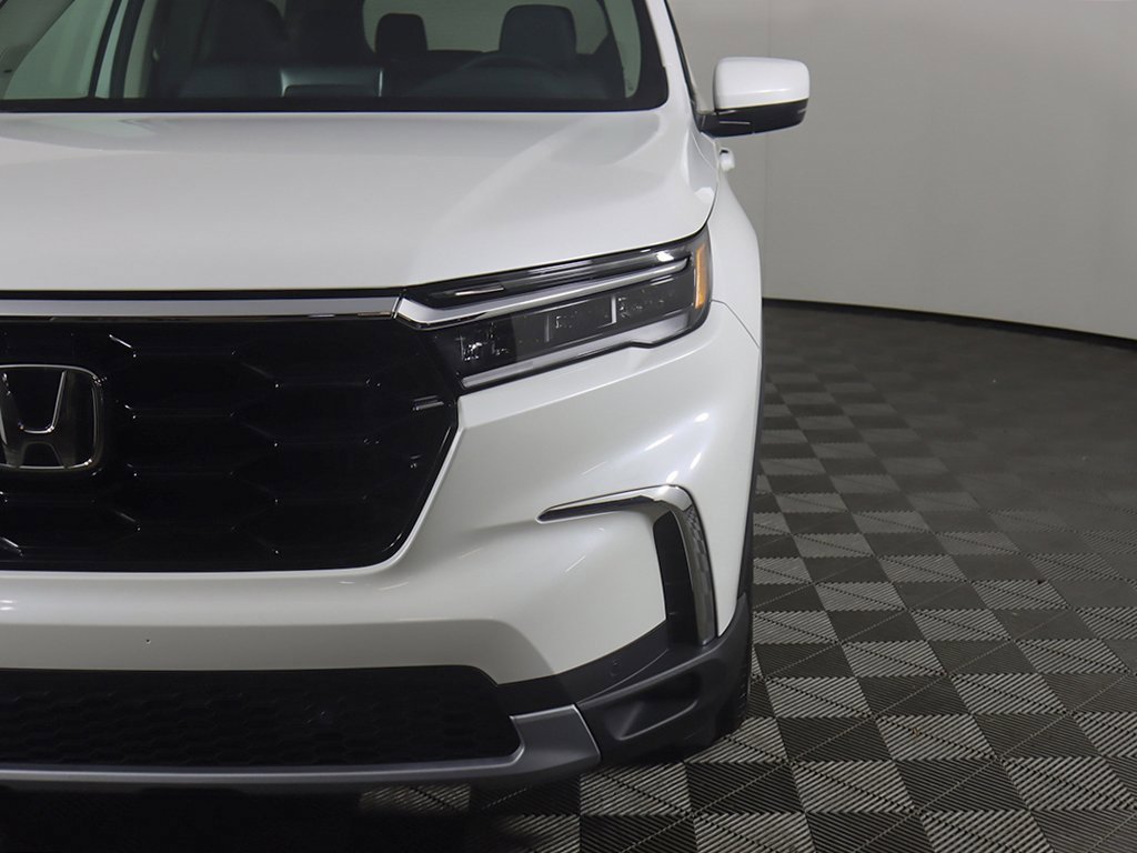 New 2025 Honda Pilot Touring image 13