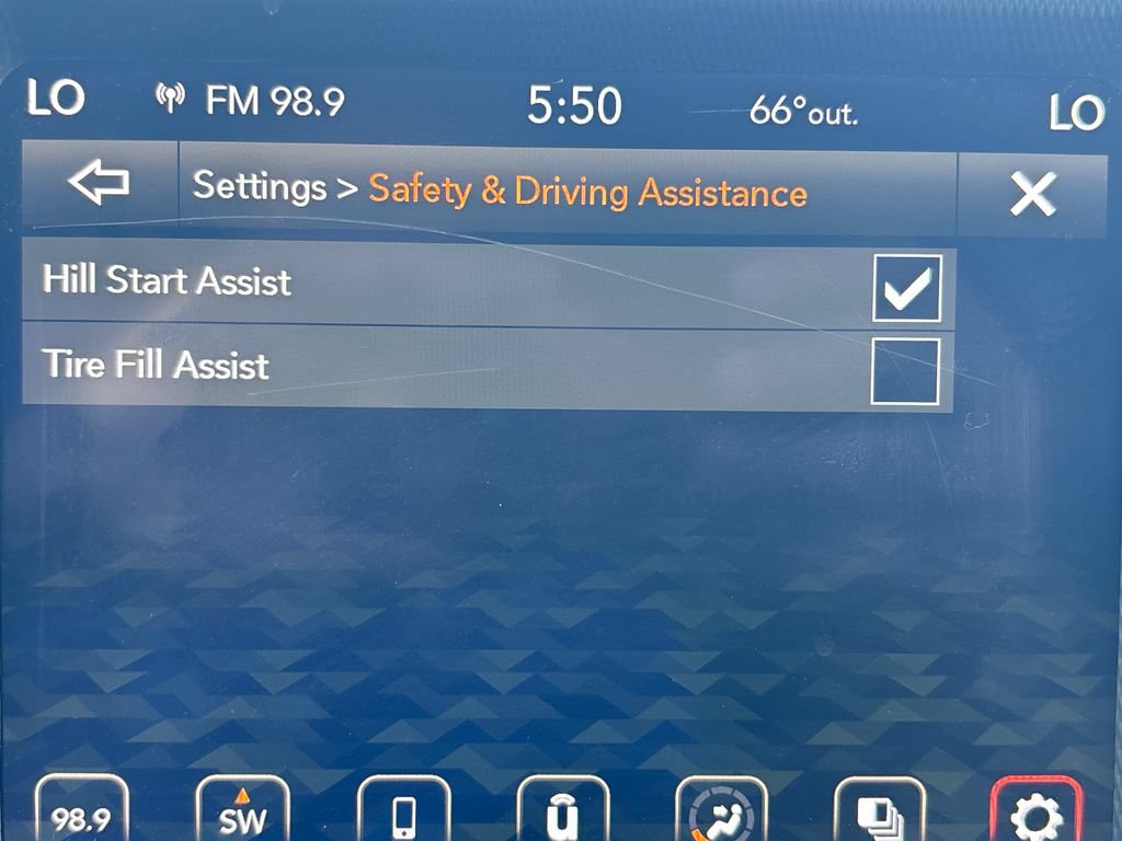 Used 2021 Jeep Gladiator Sport AWD/4WD image 6